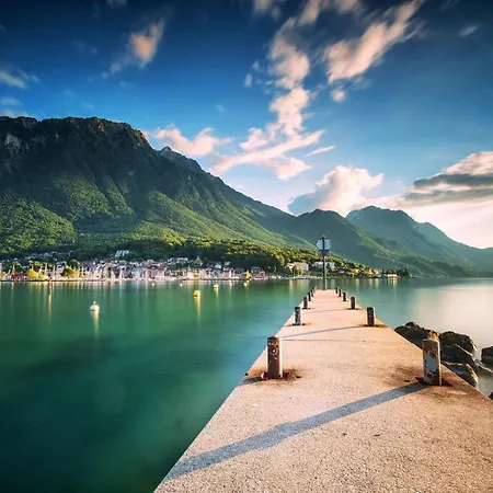 Aloha Bed and Breakfast 3*